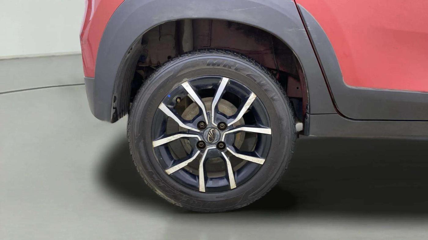 2018 Mahindra KUV 100 NXT K8 D 6 STR, Diesel, Manual, 77,666 km, Right Rear Wheel