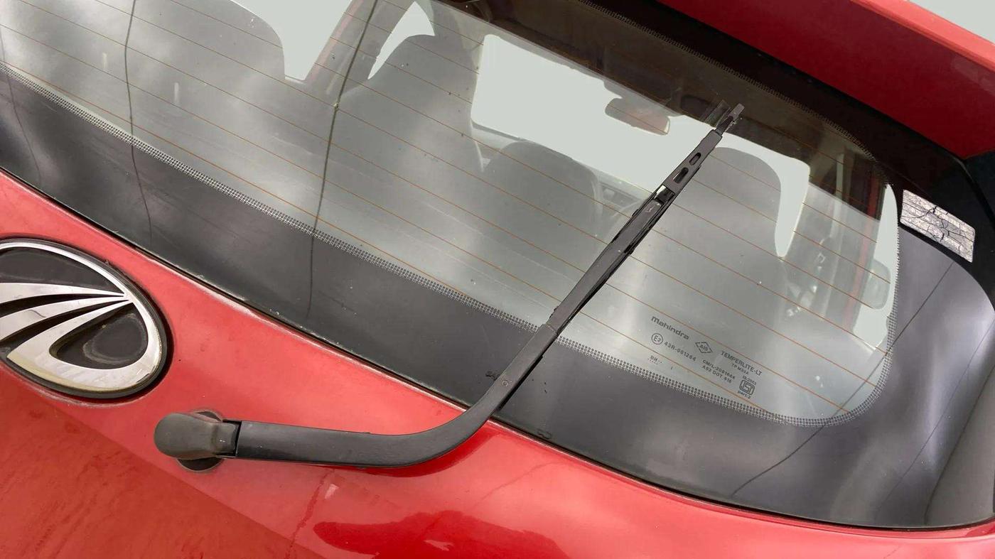 2018 Mahindra KUV 100 NXT K8 D 6 STR, Diesel, Manual, 77,666 km, Rear Wiper