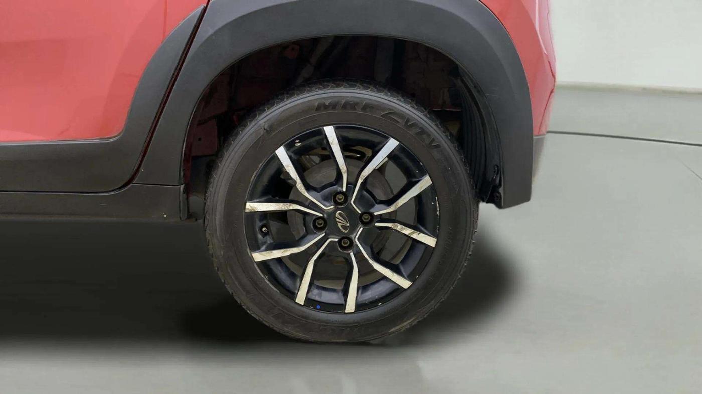 2018 Mahindra KUV 100 NXT K8 D 6 STR, Diesel, Manual, 77,666 km, Left Rear Wheel