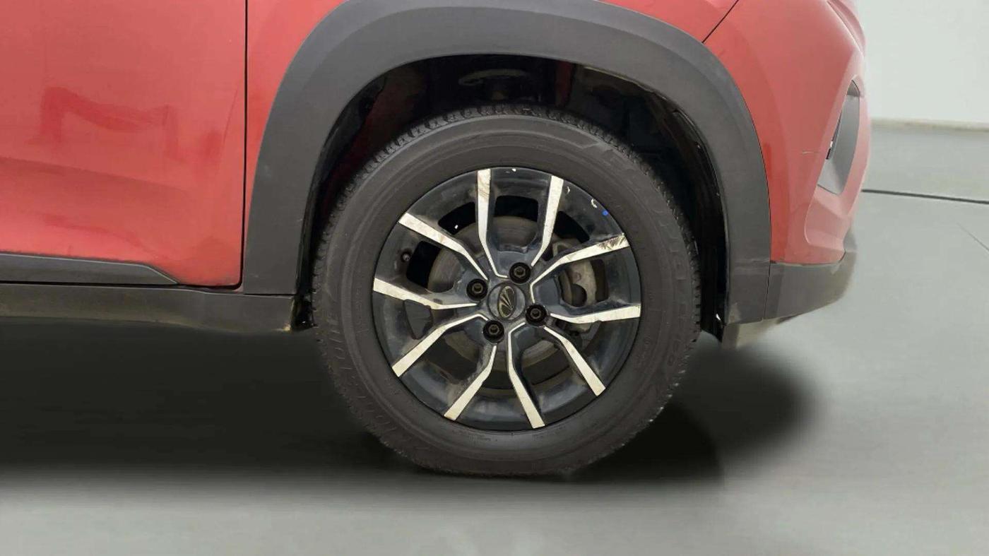2018 Mahindra KUV 100 NXT K8 D 6 STR, Diesel, Manual, 77,666 km, Right Front Wheel
