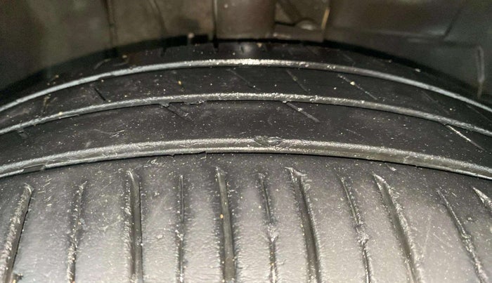 2023 Tata PUNCH ADVENTURE AMT, Petrol, Automatic, 54,787 km, Right Front Tyre Tread