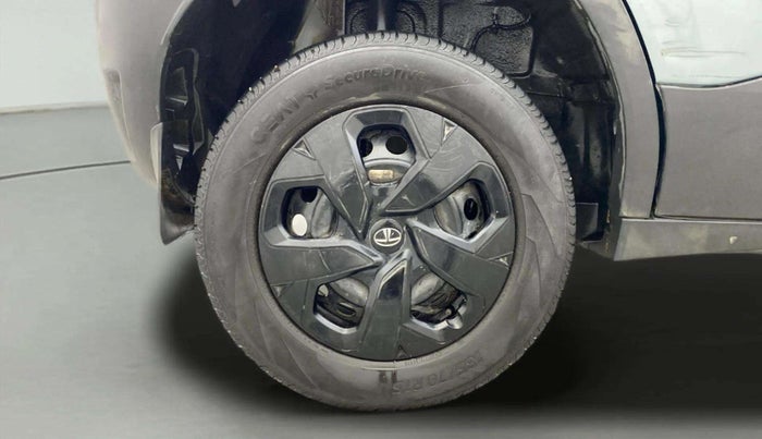 2023 Tata PUNCH ADVENTURE AMT, Petrol, Automatic, 54,787 km, Right Rear Wheel