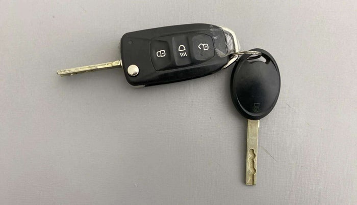 2020 Tata Tiago XZA PLUS PETROL, Petrol, Automatic, 21,956 km, Key Close Up