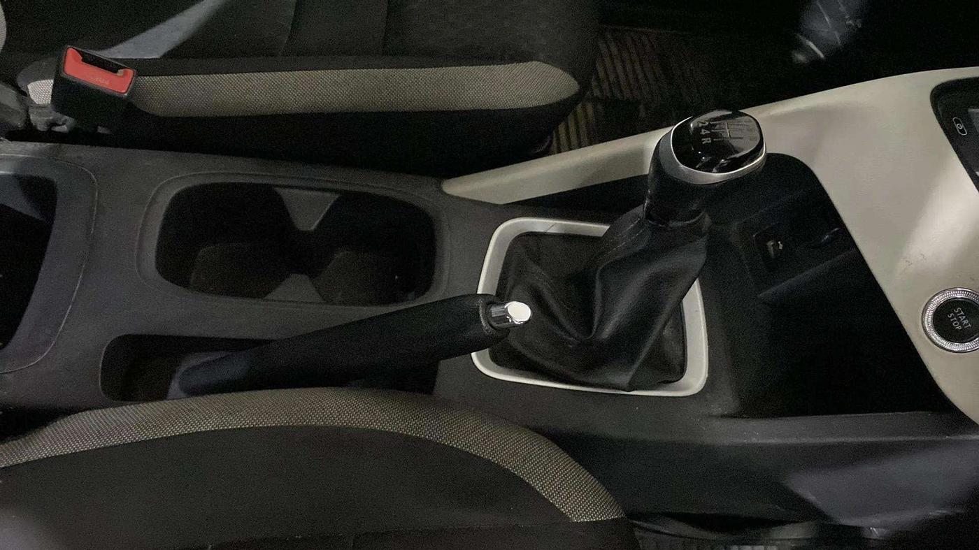2020 Nissan MAGNITE XV TURBO, Petrol, Manual, 78,499 km, Gear Lever