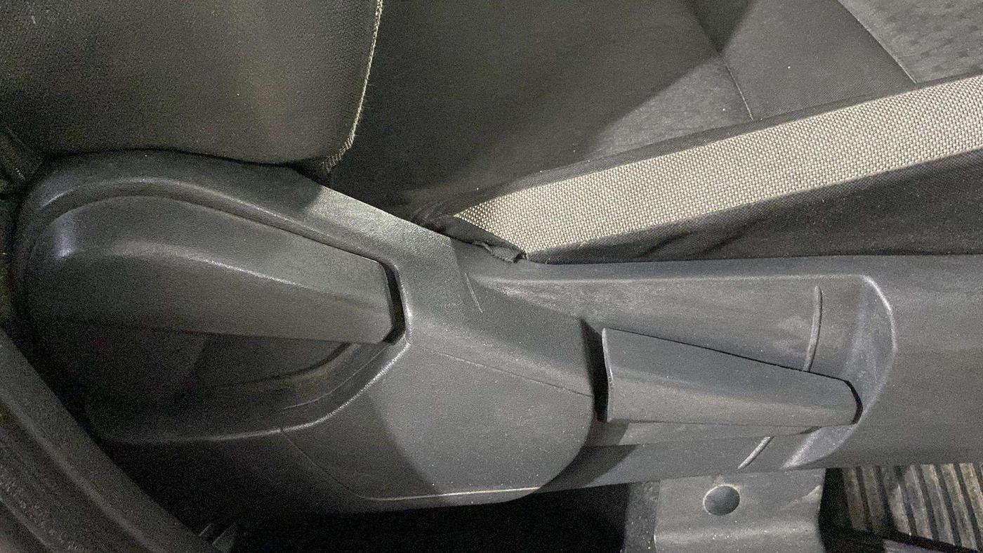 2020 Nissan MAGNITE XV TURBO, Petrol, Manual, 78,499 km, Driver Side Adjustment Panel