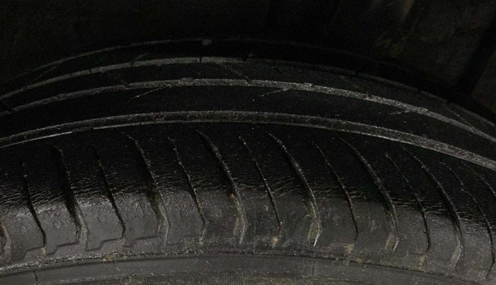 2020 Nissan MAGNITE XV TURBO, Petrol, Manual, 78,465 km, Left Rear Tyre Tread