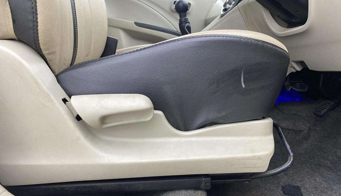 2018 Maruti Celerio VXI CNG, CNG, Manual, 90,213 km, Driver Side Adjustment Panel