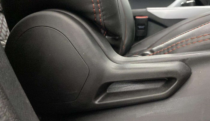 2020 Tata NEXON XM SUNROOF PETROL, Petrol, Manual, 35,731 km, Driver Side Adjustment Panel