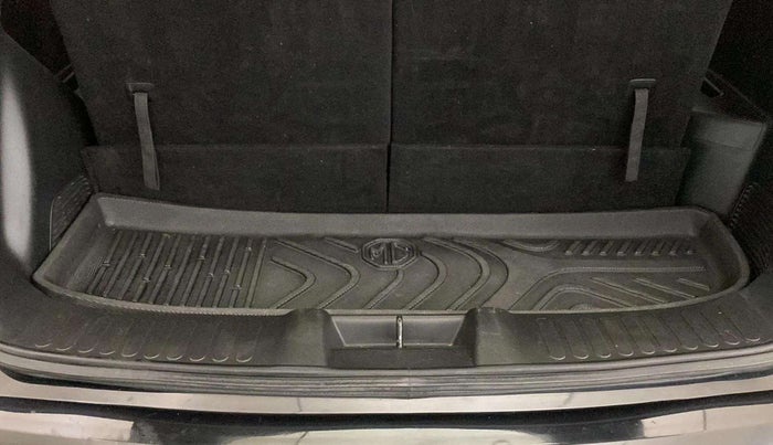 2021 MG HECTOR PLUS SHARP 1.5 PETROL TURBO CVT 6-STR, Petrol, Automatic, 79,072 km, Boot Inside
