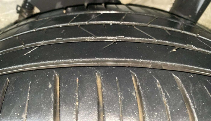2019 Hyundai VENUE SX PLUS 1.0 TURBO DCT, Petrol, Automatic, 75,203 km, Left Rear Tyre Tread