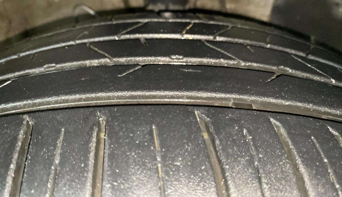 2019 Hyundai VENUE SX PLUS 1.0 TURBO DCT, Petrol, Automatic, 75,203 km, Right Front Tyre Tread