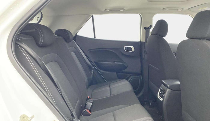 2019 Hyundai VENUE SX PLUS 1.0 TURBO DCT, Petrol, Automatic, 75,203 km, Right Side Rear Door Cabin