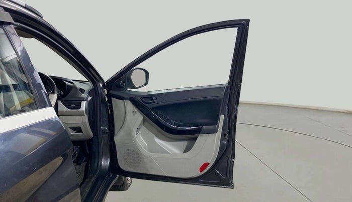 2018 Tata NEXON XM PETROL, Petrol, Manual, 29,108 km, RHS Front Door