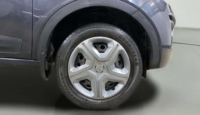 2018 Tata NEXON XM PETROL, Petrol, Manual, 29,108 km, Right Front Wheel
