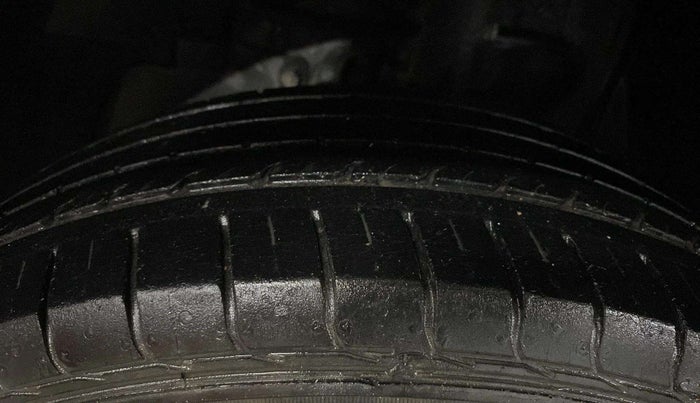 2018 Tata NEXON XM PETROL, Petrol, Manual, 29,108 km, Left Front Tyre Tread