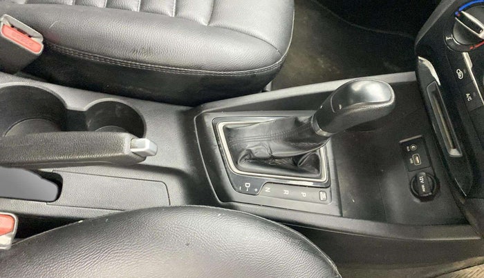 2017 Hyundai Elite i20 MAGNA 1.4 AT, Petrol, Automatic, 92,192 km, Gear Lever