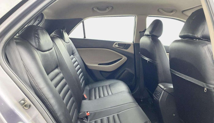 2017 Hyundai Elite i20 MAGNA 1.4 AT, Petrol, Automatic, 92,192 km, Right Side Rear Door Cabin