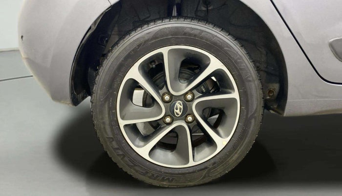 2019 Hyundai Grand i10 SPORTZ AT 1.2 KAPPA VTVT, Petrol, Automatic, 43,949 km, Right Rear Wheel