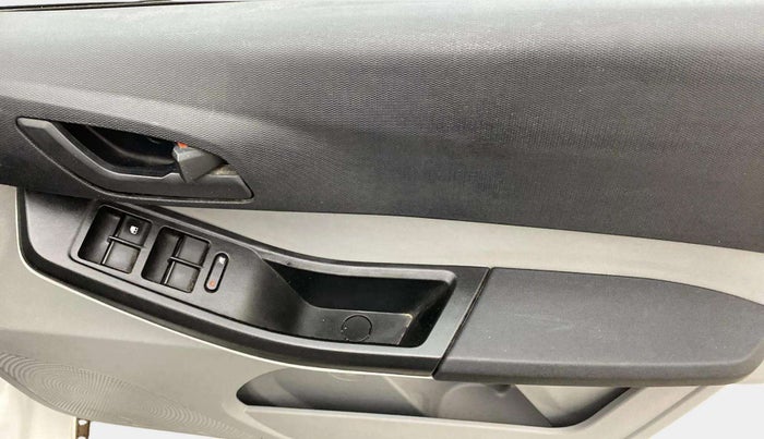 2021 Tata Tiago XZA PETROL, Petrol, Automatic, 30,674 km, Driver Side Door Panels Control