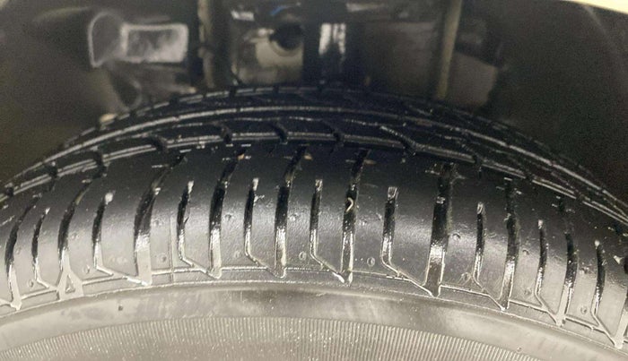 2021 Tata Tiago XZA PETROL, Petrol, Automatic, 30,674 km, Left Front Tyre Tread