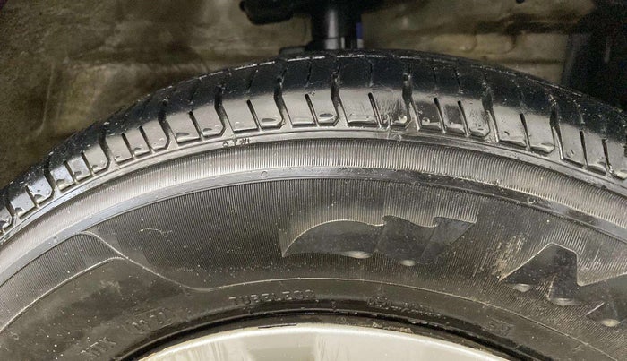 2013 Maruti Swift Dzire VXI, Petrol, Manual, 45,351 km, Right Front Tyre Tread