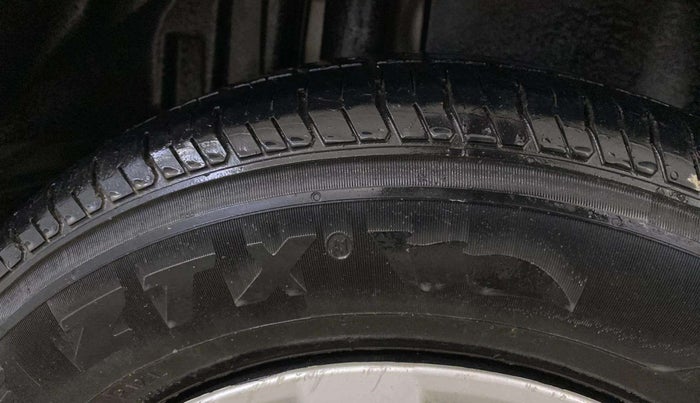 2013 Maruti Swift Dzire VXI, Petrol, Manual, 45,351 km, Right Rear Tyre Tread