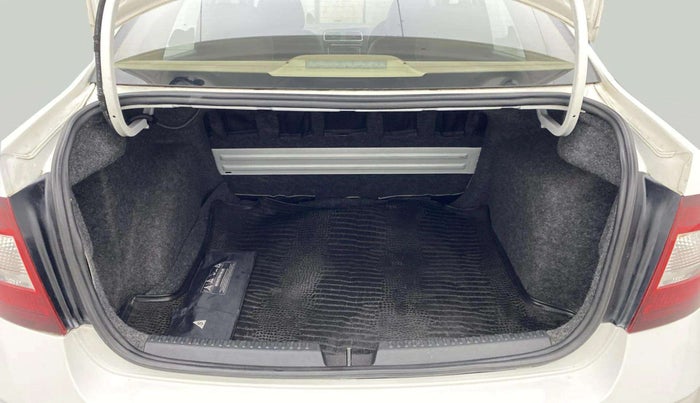 2019 Skoda Rapid AMBITION 1.6 MPI AT, Petrol, Automatic, 93,358 km, Boot Open Zoomed View