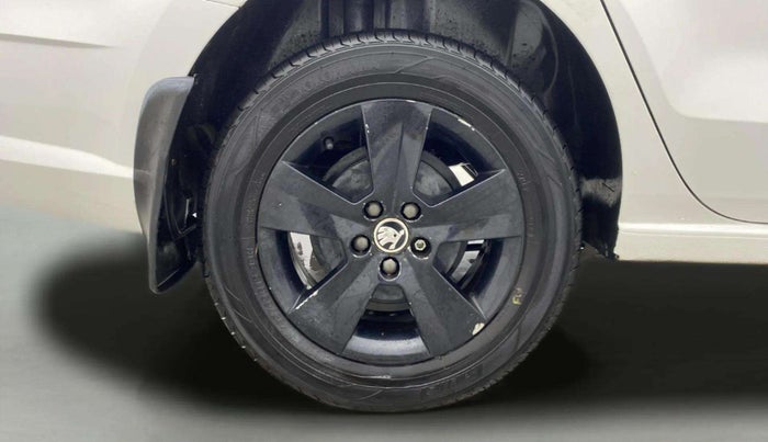 2019 Skoda Rapid AMBITION 1.6 MPI AT, Petrol, Automatic, 93,358 km, Right Rear Wheel