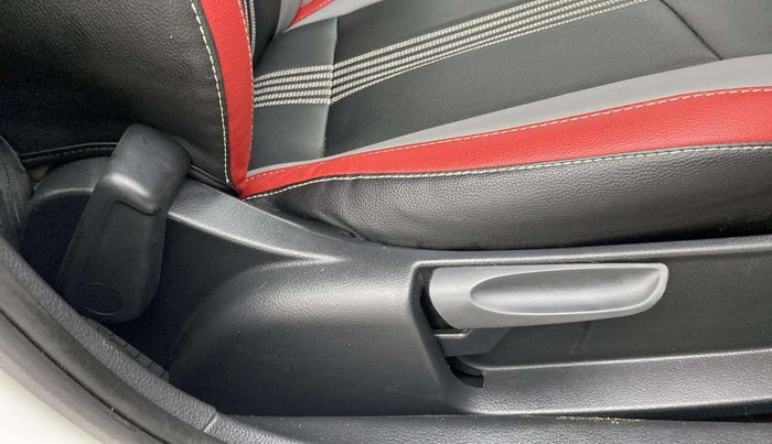 2019 Skoda Rapid AMBITION 1.6 MPI AT, Petrol, Automatic, 93,358 km, Driver Side Adjustment Panel