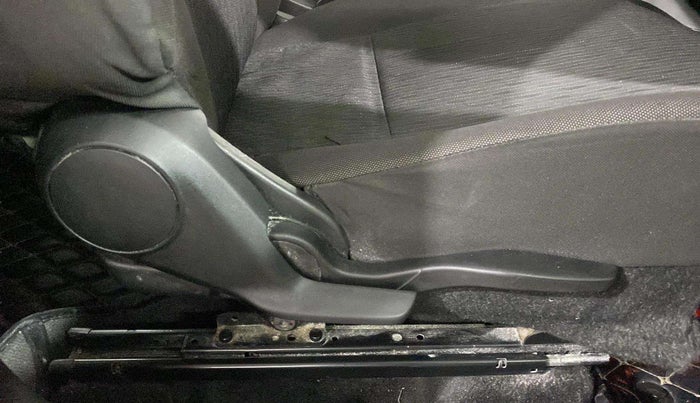 2017 Maruti Baleno ZETA PETROL 1.2, Petrol, Manual, 71,335 km, Driver Side Adjustment Panel
