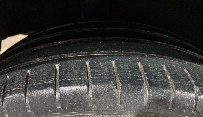 2017 Maruti Baleno ZETA PETROL 1.2, Petrol, Manual, 71,335 km, Right Rear Tyre Tread