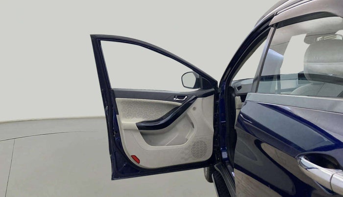 2022 Tata NEXON XZA PLUS (PREMIUM) DIESEL DUAL TONE, Diesel, Automatic, 32,133 km, LHS Front Door