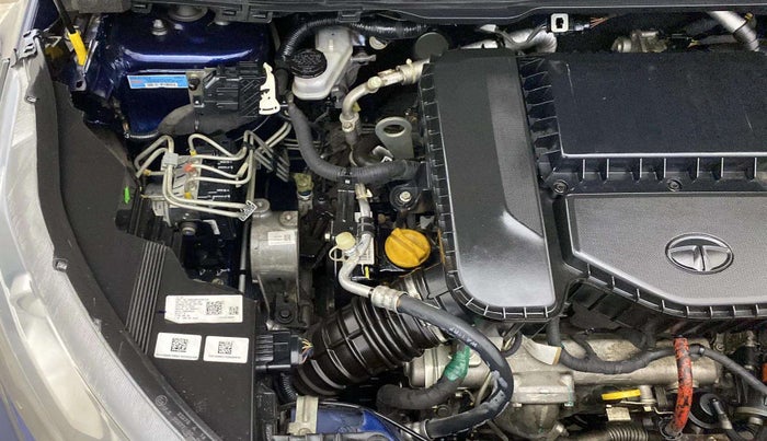 2022 Tata NEXON XZA PLUS (PREMIUM) DIESEL DUAL TONE, Diesel, Automatic, 32,133 km, Engine View - Right