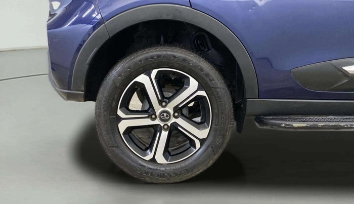 2022 Tata NEXON XZA PLUS (PREMIUM) DIESEL DUAL TONE, Diesel, Automatic, 32,133 km, Right Rear Wheel