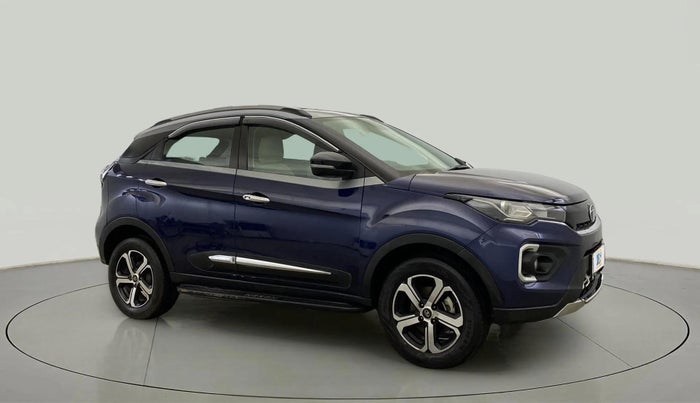 2022 Tata NEXON XZA PLUS (PREMIUM) DIESEL DUAL TONE, Diesel, Automatic, 32,133 km, Right Front Diagonal