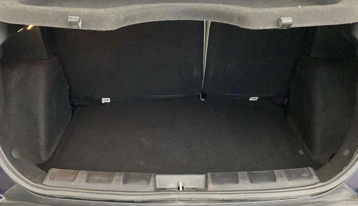 2022 Tata NEXON XZA PLUS (PREMIUM) DIESEL DUAL TONE, Diesel, Automatic, 32,133 km, Boot Inside