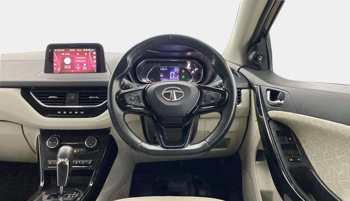2022 Tata NEXON XZA PLUS (PREMIUM) DIESEL DUAL TONE, Diesel, Automatic, 32,133 km, Steering Wheel Close Up