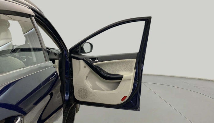 2022 Tata NEXON XZA PLUS (PREMIUM) DIESEL DUAL TONE, Diesel, Automatic, 32,133 km, RHS Front Door