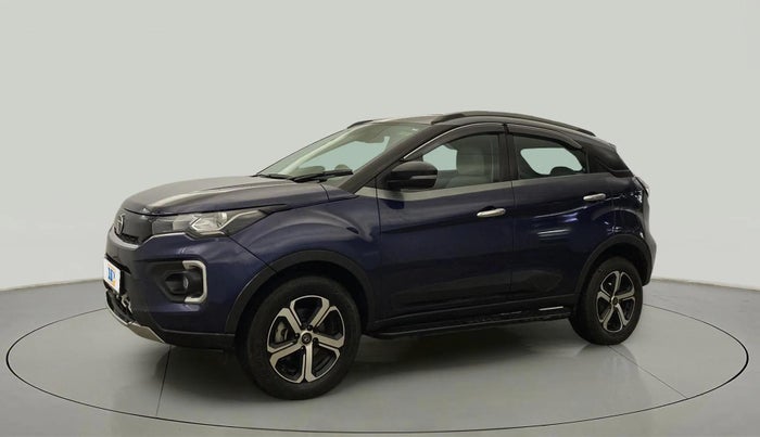 2022 Tata NEXON XZA PLUS (PREMIUM) DIESEL DUAL TONE, Diesel, Automatic, 32,133 km, Left Front Diagonal