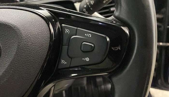 2022 Tata NEXON XZA PLUS (PREMIUM) DIESEL DUAL TONE, Diesel, Automatic, 32,133 km, Adaptive Cruise Control