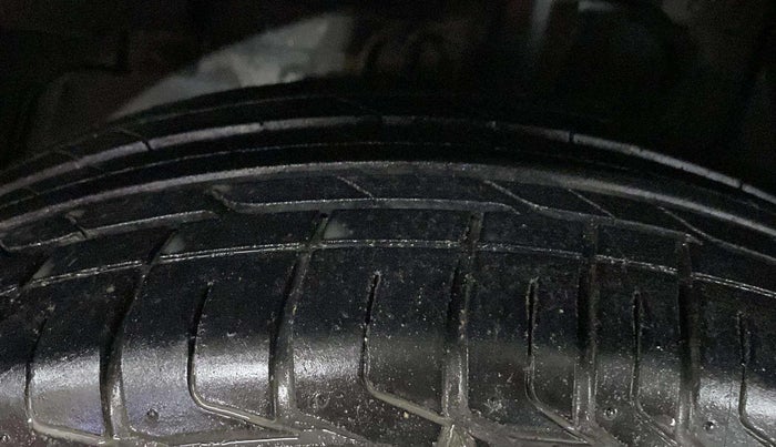 2020 Tata NEXON XZ PETROL, Petrol, Manual, 18,290 km, Left Front Tyre Tread