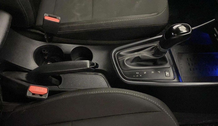 2021 Hyundai NEW I20 ASTA 1.2 AT, Petrol, Automatic, 33,487 km, Gear Lever