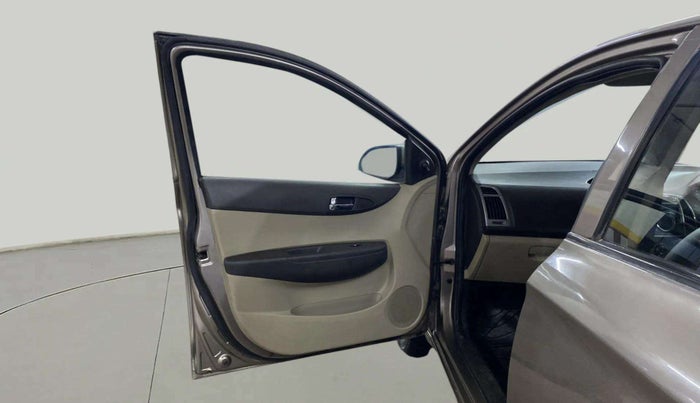 2012 Hyundai i20 MAGNA 1.2, Petrol, Manual, 29,500 km, LHS Front Door