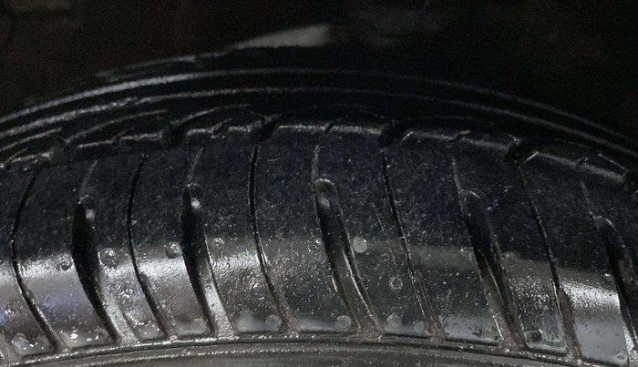2012 Hyundai i20 MAGNA 1.2, Petrol, Manual, 29,500 km, Left Front Tyre Tread