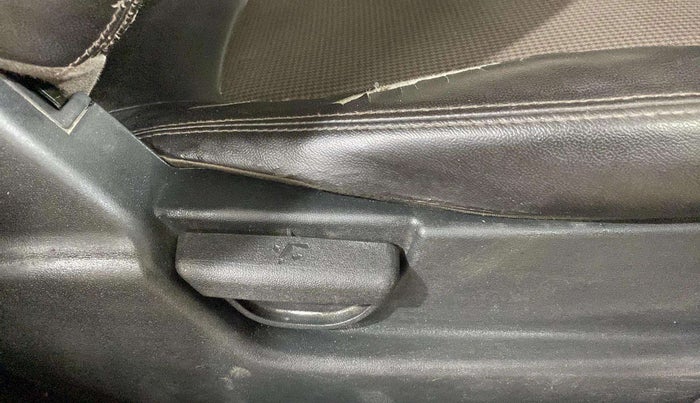 2012 Hyundai i20 MAGNA 1.2, Petrol, Manual, 29,500 km, Driver Side Adjustment Panel