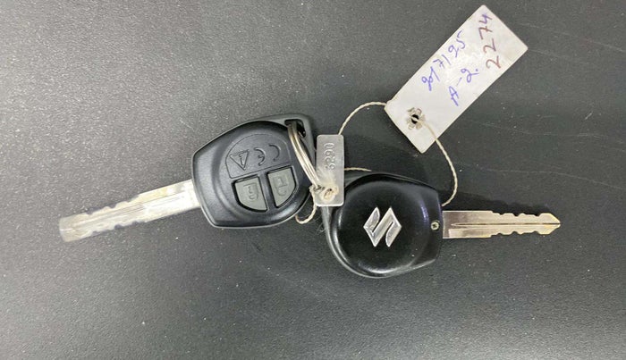 2022 Maruti BREZZA VXI AT SMART HYBRID, Petrol, Automatic, 39,756 km, Key Close Up
