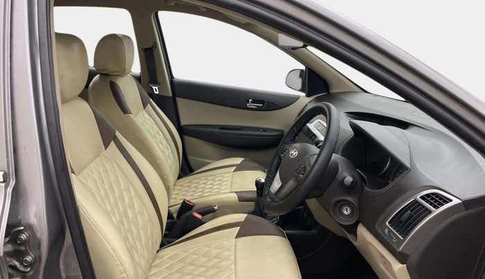 2013 Hyundai i20 SPORTZ 1.2, Petrol, Manual, 55,731 km, Right Side Front Door Cabin