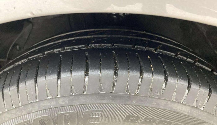 2013 Hyundai i20 SPORTZ 1.2, Petrol, Manual, 55,731 km, Left Front Tyre Tread