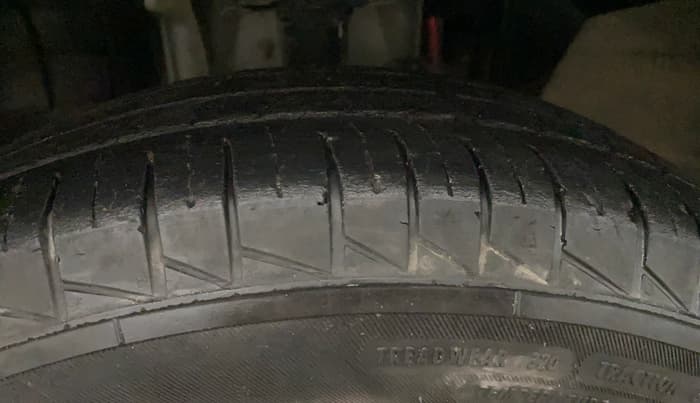 2024 Renault TRIBER RXT, Petrol, Manual, 69,702 km, Left Front Tyre Tread