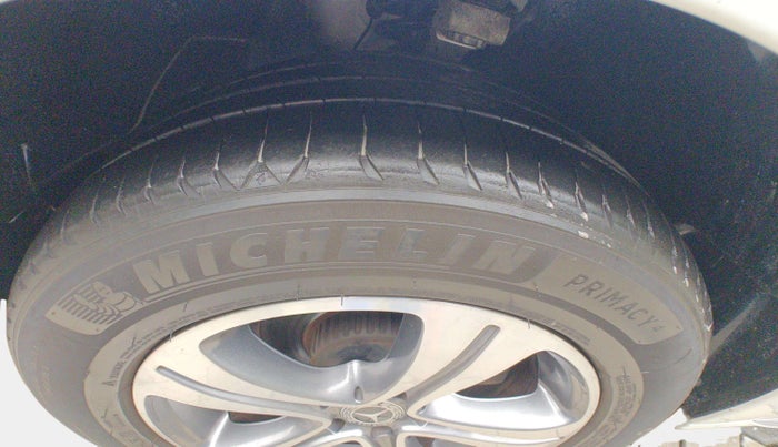 2018 Mercedes Benz E Class E 220 D, Diesel, Automatic, 45,029 km, Left Front Tyre Tread